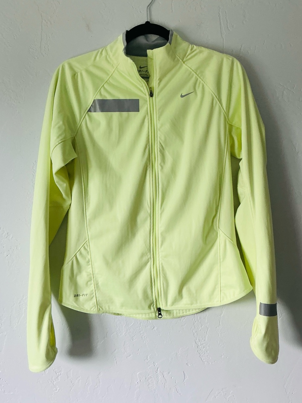 Nike Dri Fit Reflective Detail Zip-Front Running Jacket